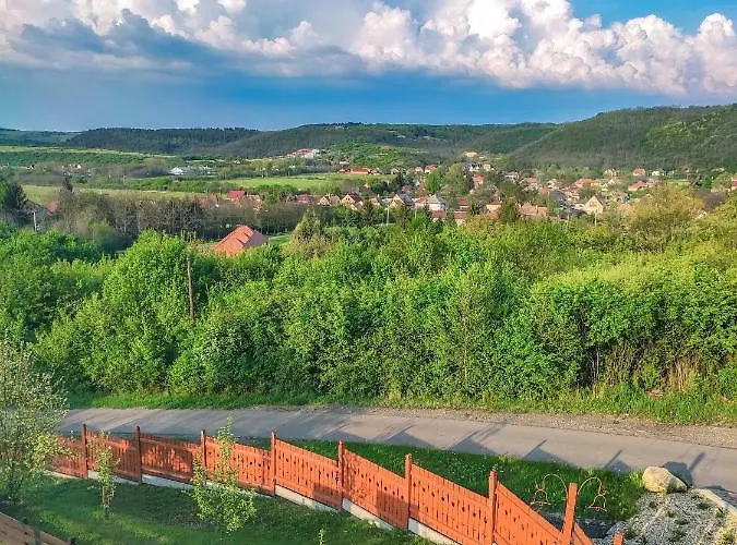 Rozsapark Panorama-apartman - Maximum 4 Fo Reszere Lägenhet