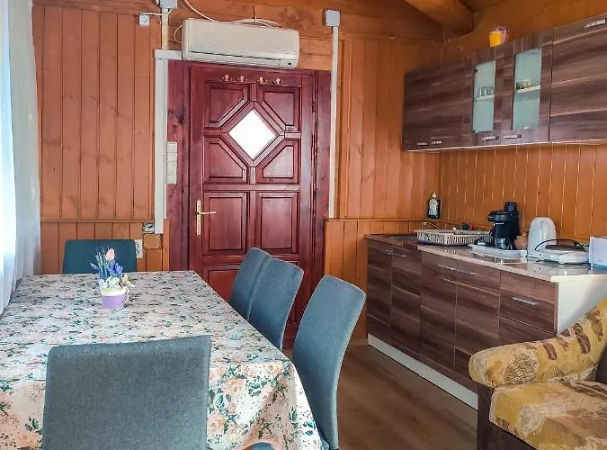 Rozsapark Panorama-apartman - Maximum 4 Fo Reszere *