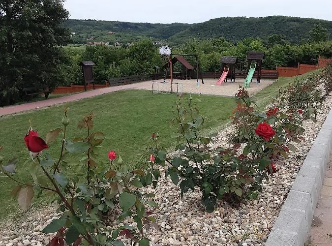 Rozsapark Panorama-apartman - Maximum 4 Fo Reszere Lägenhet